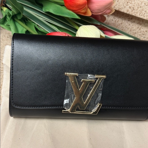 Louis Vuitton Black Clutch with Gold Chain - Picture 9 of 13